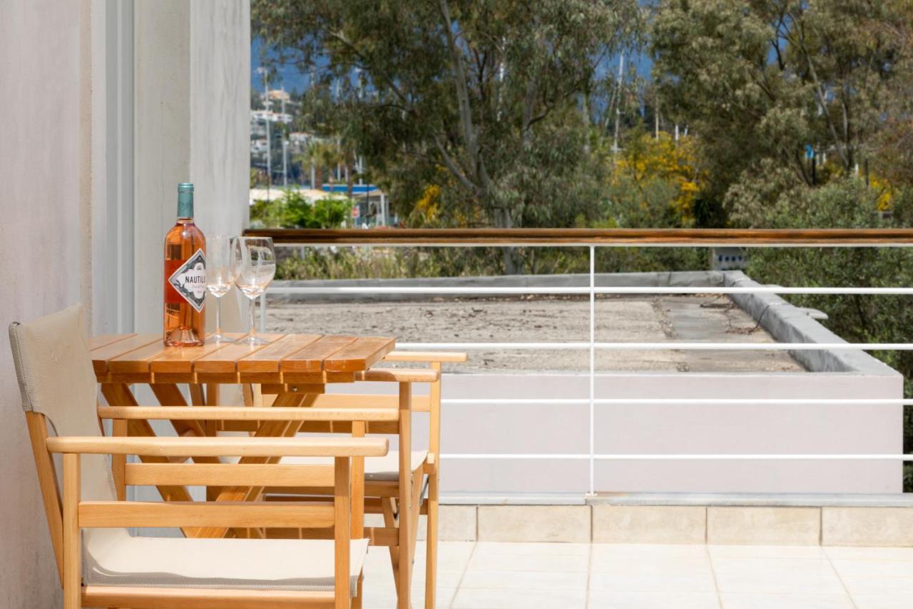 Konstantino'S Corfu Marina View Apartment Kontokali Eksteriør bilde